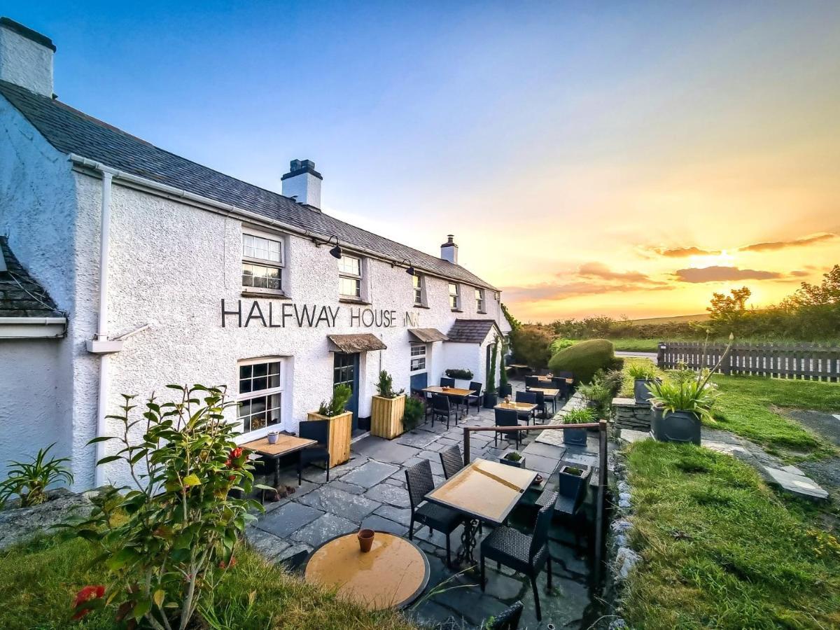 Halfway House Inn ウェイドブリッジ エクステリア 写真